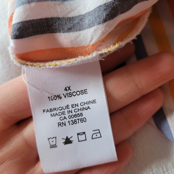 4X - Striped Blouse with buttons halfway. - Picture 6 of 8